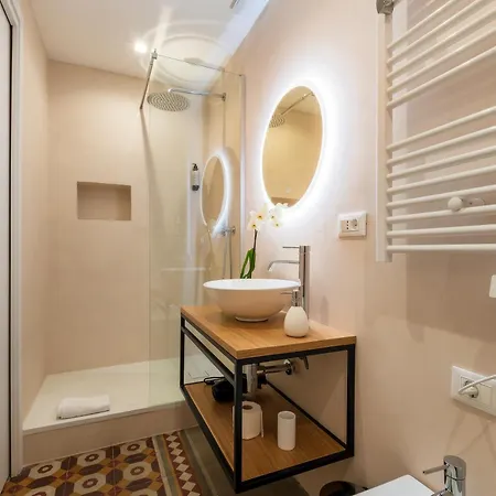 Casa Mo Room And Suite Palermo Exterior photo